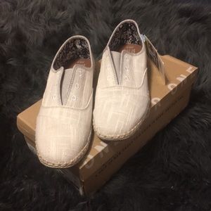 Brand New Toms